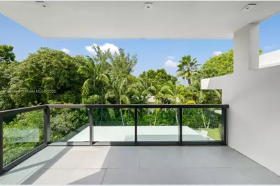 4520 N Meridian Ave, Miami Beach, FL 33140 - Photo 19