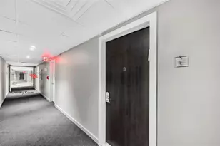 20301 W Country Club Dr, Aventura, FL 33180 - Photo 37