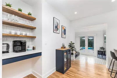 260 NE 46th St, Miami, FL 33137 - Photo 9