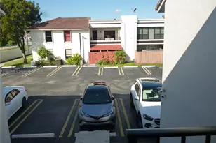 10811 NW 7th St, Miami, FL 33172 - Photo 3