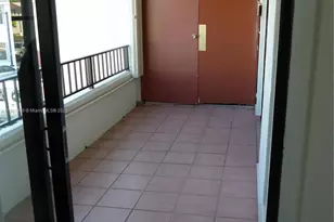 10811 NW 7th St, Miami, FL 33172 - Photo 11