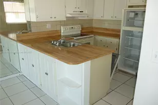 10811 NW 7th St, Miami, FL 33172 - Photo 17