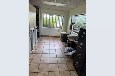 2660 SW 3rd St, Miami, FL 33135 - Photo 11