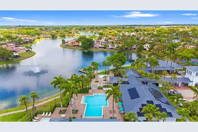 17320 NW 66th Pl, Hialeah, FL 33015 - Photo 45