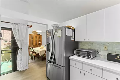 17320 NW 66th Pl, Hialeah, FL 33015 - Photo 15