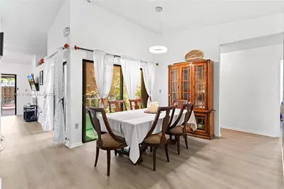 17320 NW 66th Pl, Hialeah, FL 33015 - Photo 19