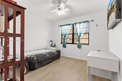 17320 NW 66th Pl, Hialeah, FL 33015 - Photo 29