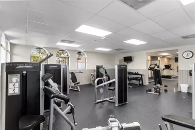 17320 NW 66th Pl, Hialeah, FL 33015 - Photo 39