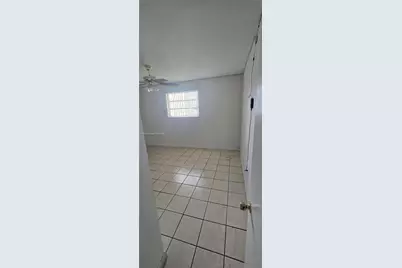 1648 NW 28th Ave, Miami, FL 33125 - Photo 5