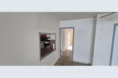 1648 NW 28th Ave, Miami, FL 33125 - Photo 3