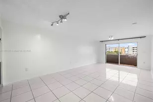 18001 N Bay Rd, Sunny Isles Beach, FL 33160 - Photo 13