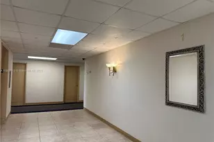 400 Kings Point Dr, Sunny Isles Beach, FL 33160 - Photo 27