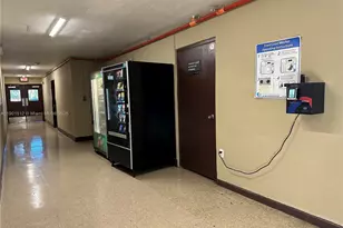 400 Kings Point Dr, Sunny Isles Beach, FL 33160 - Photo 25