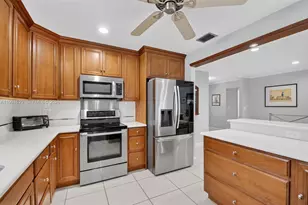 3810 Rowena Cir, West Palm Beach, FL 33417 - Photo 7