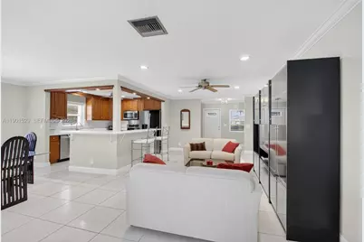 3810 Rowena Cir #., West Palm Beach, FL 33417 - Photo 13