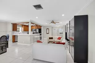 3810 Rowena Cir, West Palm Beach, FL 33417 - Photo 7