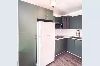 7928 Harding Ave #2, Miami Beach, FL 33141 - Photo 5