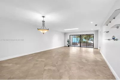 201 Dunwoody Ln #17-87, Hollywood, FL 33021 - Photo 9