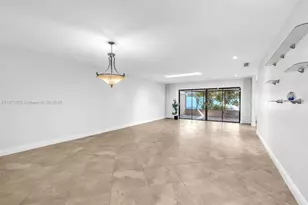 201 Dunwoody Ln, Hollywood, FL 33021 - Photo 9