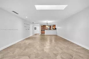 201 Dunwoody Ln, Hollywood, FL 33021 - Photo 11