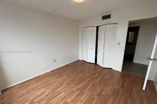 1301 NE Miami Gardens Dr, Miami, FL 33179 - Photo 35