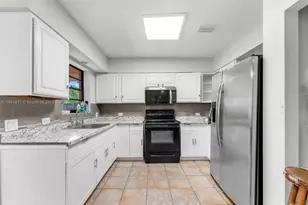 222 NW 14th St, Homestead, FL 33030 - Photo 7