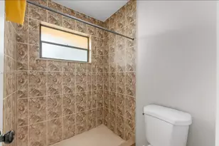 222 NW 14th St, Homestead, FL 33030 - Photo 11