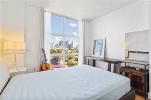 900 SW 8th St, Miami, FL 33130 - Photo 13