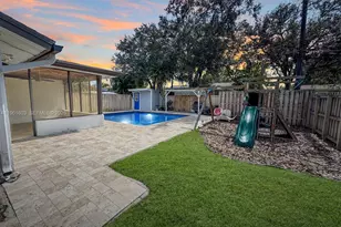 9424 SW 52nd St, Cooper City, FL 33328 - Photo 37