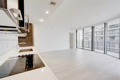 45 SW 9th St #2408, Miami, FL 33130 - Photo 5