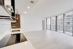 45 SW 9th St, Miami, FL 33130 - Photo 5