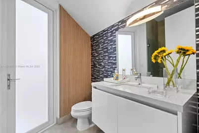 7540 NW 97th Pl, Doral, FL 33178 - Photo 23