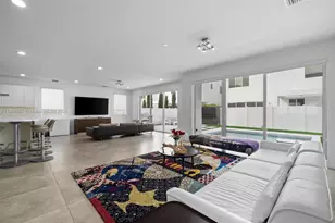 7540 NW 97th Pl, Doral, FL 33178 - Photo 11