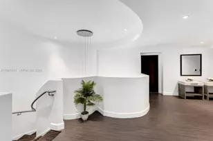 4391 Collins Ave, Miami Beach, FL 33140 - Photo 19