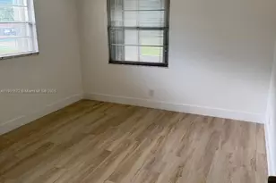 100 SW 132nd Way, Pembroke Pines, FL 33027 - Photo 7