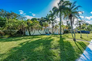 230 NE 2nd Pl, Dania Beach, FL 33004 - Photo 25