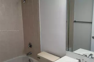 8251 NW 8th St, Miami, FL 33126 - Photo 21