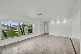5750 NW 111th St, Hialeah, FL 33012 - Photo 9