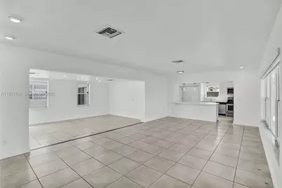 5750 NW 111th St, Hialeah, FL 33012 - Photo 7