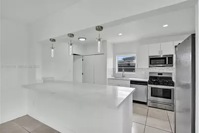 5750 NW 111th St, Hialeah, FL 33012 - Photo 3