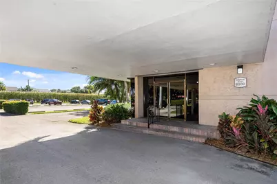 8900 Washington Blvd #404, Pembroke Pines, FL 33025 - Photo 23
