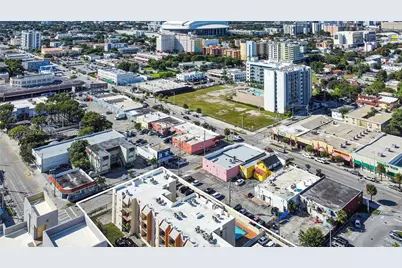 1051 SW 1st St #110, Miami, FL 33130 - Photo 3