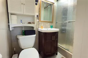 800 NW 29th St, Wilton Manors, FL 33311 - Photo 17