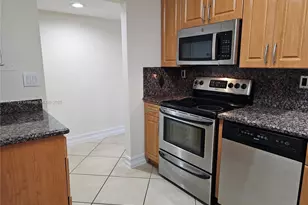 8415 SW 107th Ave, Miami, FL 33173 - Photo 11