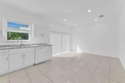 1530 SE 31st Ct, Homestead, FL 33035 - Photo 9