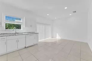 1530 SE 31st Ct, Homestead, FL 33035 - Photo 9