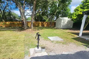 19621 SW 308th St, Homestead, FL 33030 - Photo 9