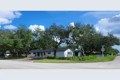 19621 SW 308th St, Homestead, FL 33030 - Photo 3