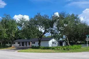 19621 SW 308th St, Homestead, FL 33030 - Photo 3