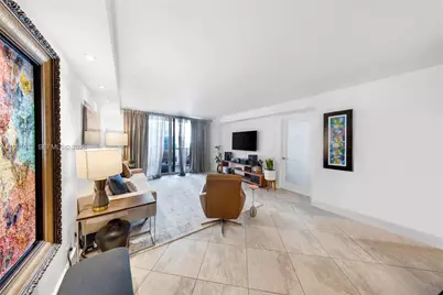 6039 Collins Ave #1415, Miami Beach, FL 33140 - Photo 5